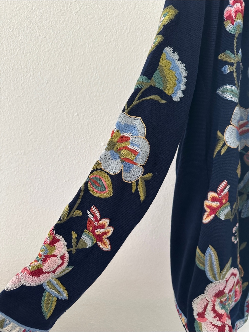 Johnny Was BIYA Draped Sweater Gillian Embroidered Floral Navy Cardigan NEW Med - Picture 7 of 11